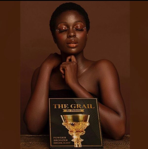 The Grail Powder Bronzer and Highlight Palette
